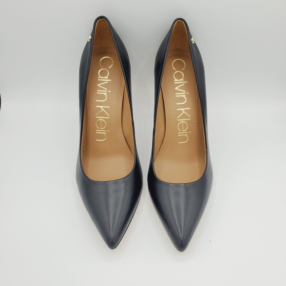 Calvin Klein Brady pumps, Black, NIB - Picture 2 of 8